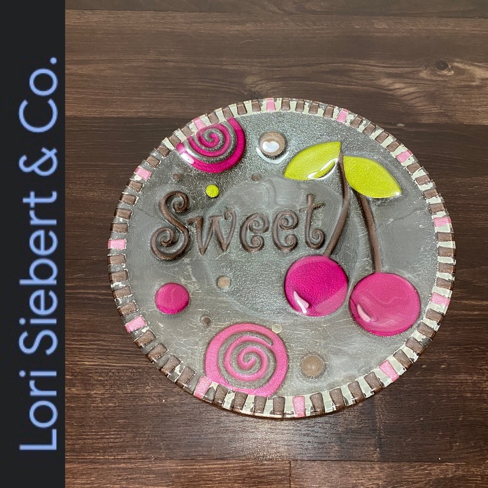 🍒Great Cherry Decorative Plate 2009 Lori Siebert for Silvestri by Demdaco